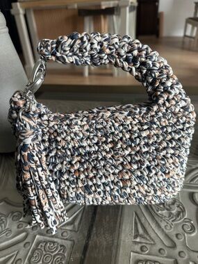 Bonita Bolos Woven Tassel Bag in leopard print made by Yvonne